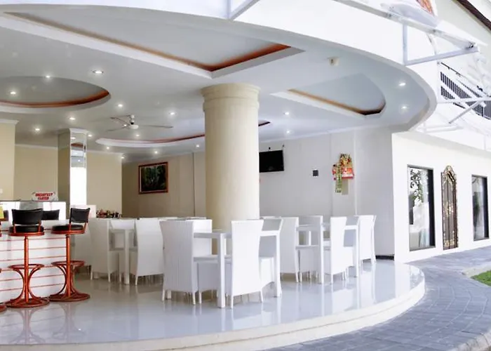 Agung Putra & Aparthotel 3*